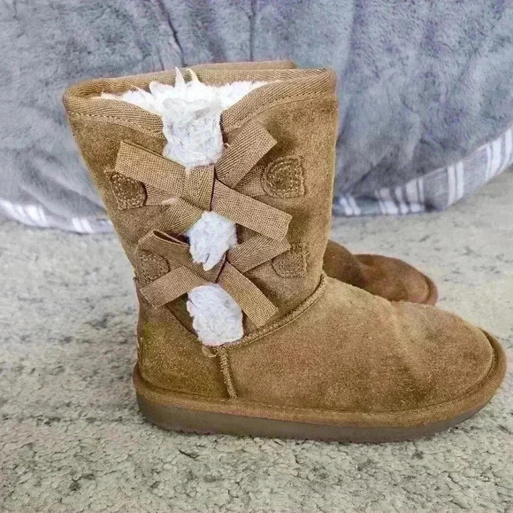 Koolaburra By Ugg Child Victoria Short Boots in Chestnut 13 - Picture 4 of 14